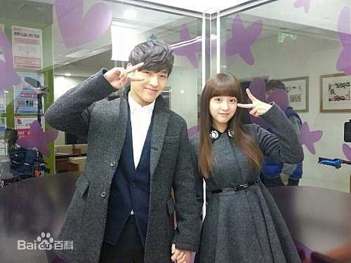 姜河那()生活照图册