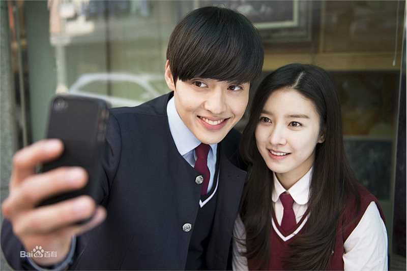 姜河那()生活照图册