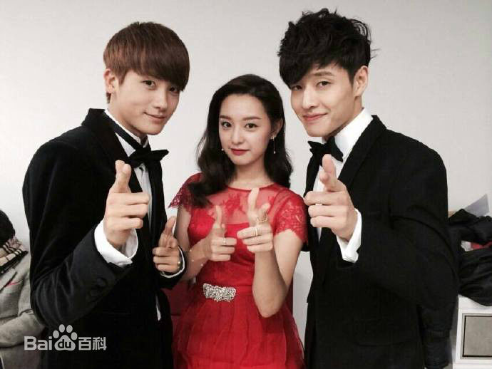 姜河那()生活照图册