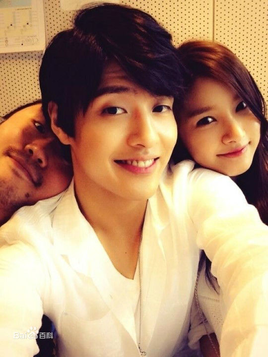 姜河那()生活照图册