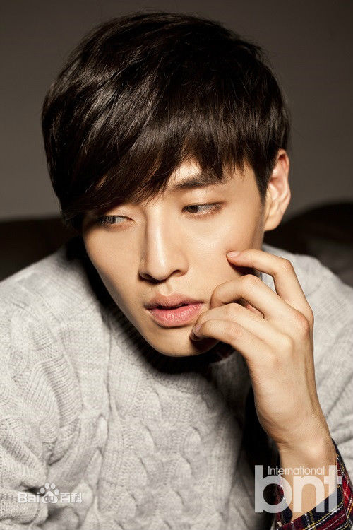 姜河那()精选杂志画报图册