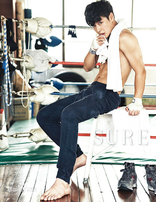 姜河那()精选杂志画报图册