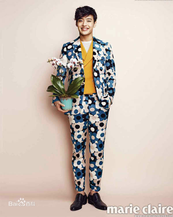 姜河那()精选杂志画报图册