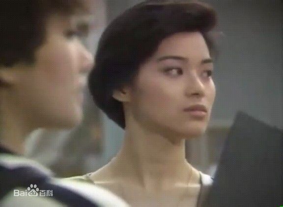 最全刘锦玲在《发本无情》饰演彭皓君中的壁纸
