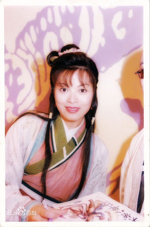 最新刘锦玲在《天龙八部》饰阿朱中的壁纸