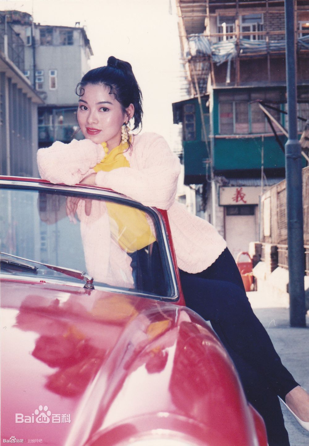 高清刘锦玲在《银狐》饰江凯伦中的图集