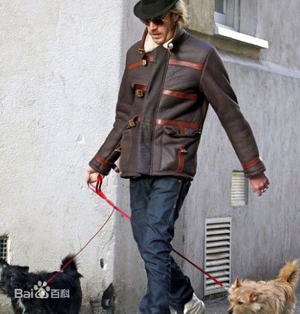 Rhys Ifans生活照素颜照相册