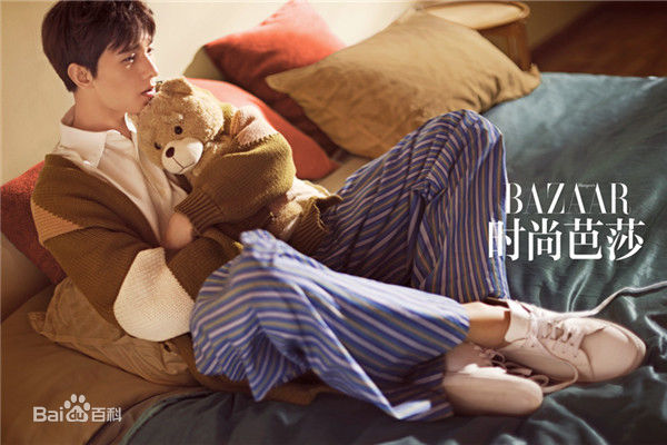 最优质吴念真(Wen-ching Wu)在《时尚芭莎》中的相册