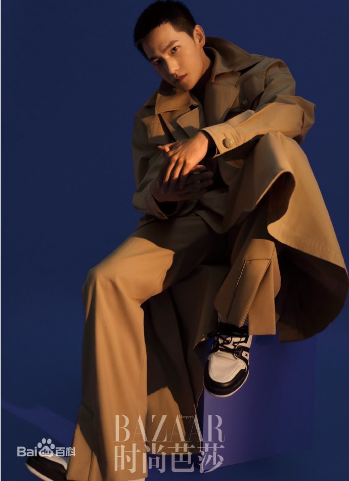 最优质吴念真(Wen-ching Wu)在《时尚芭莎》中的相册