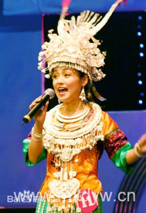 高清阿幼朵图片