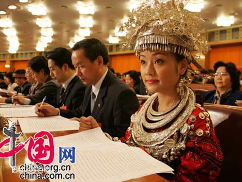 高清阿幼朵图片