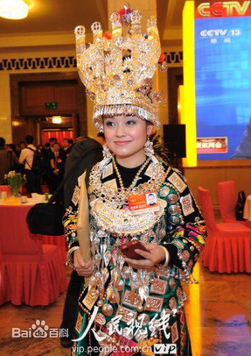 高清阿幼朵图片