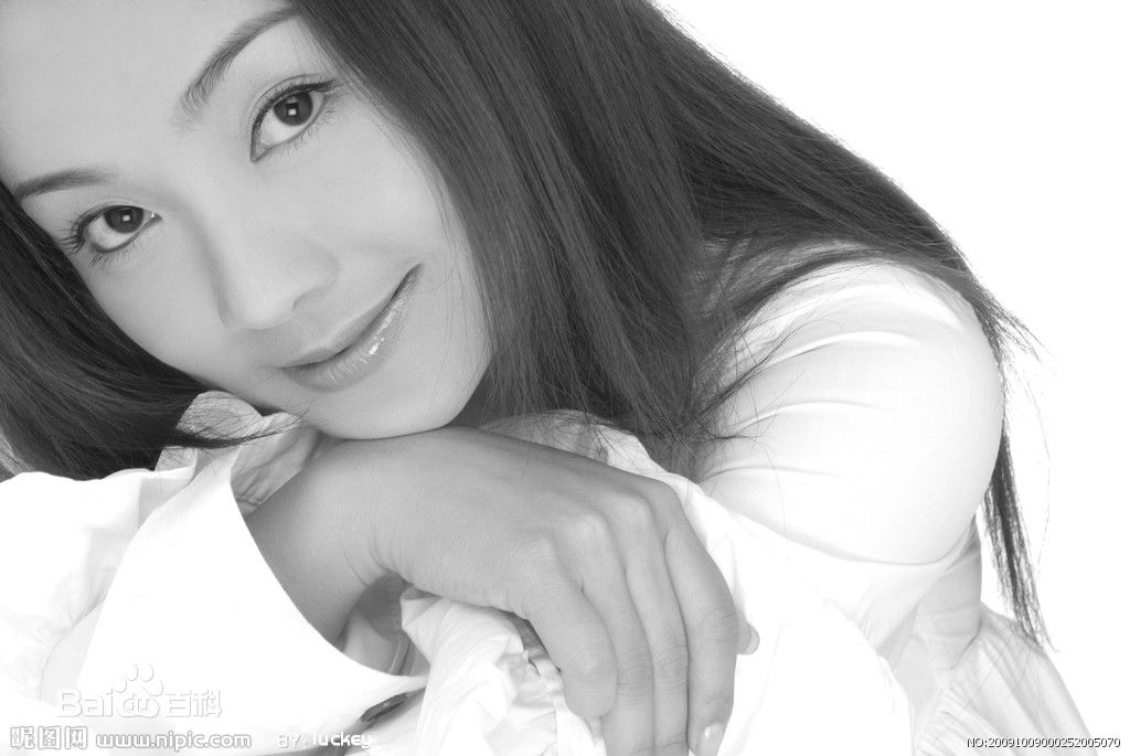 高清阿幼朵图片