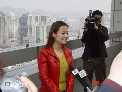 高清阿幼朵图片