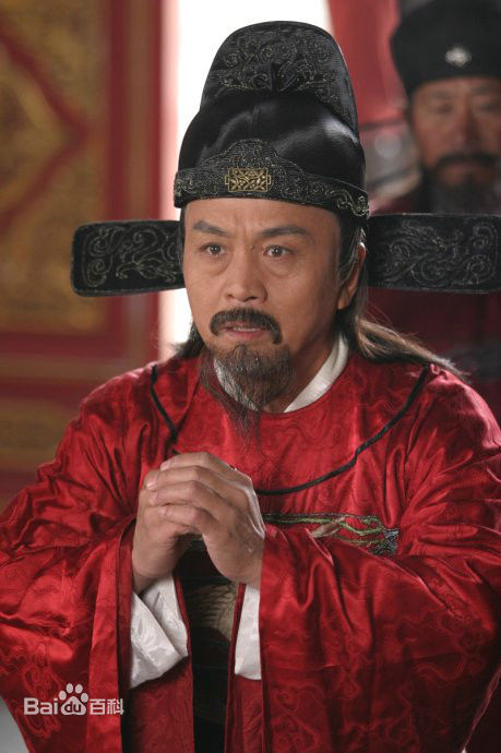 马崇乐近些年塑造的新角色前后照片