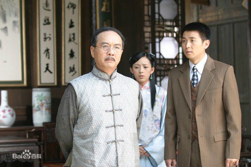 马崇乐近些年塑造的新角色前后照片