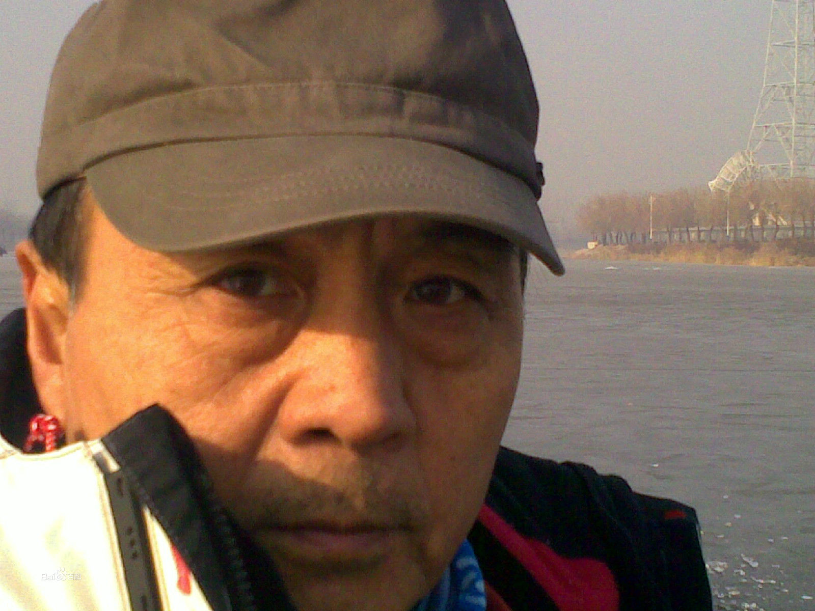 马崇乐的退休钓鱼生活前后照片