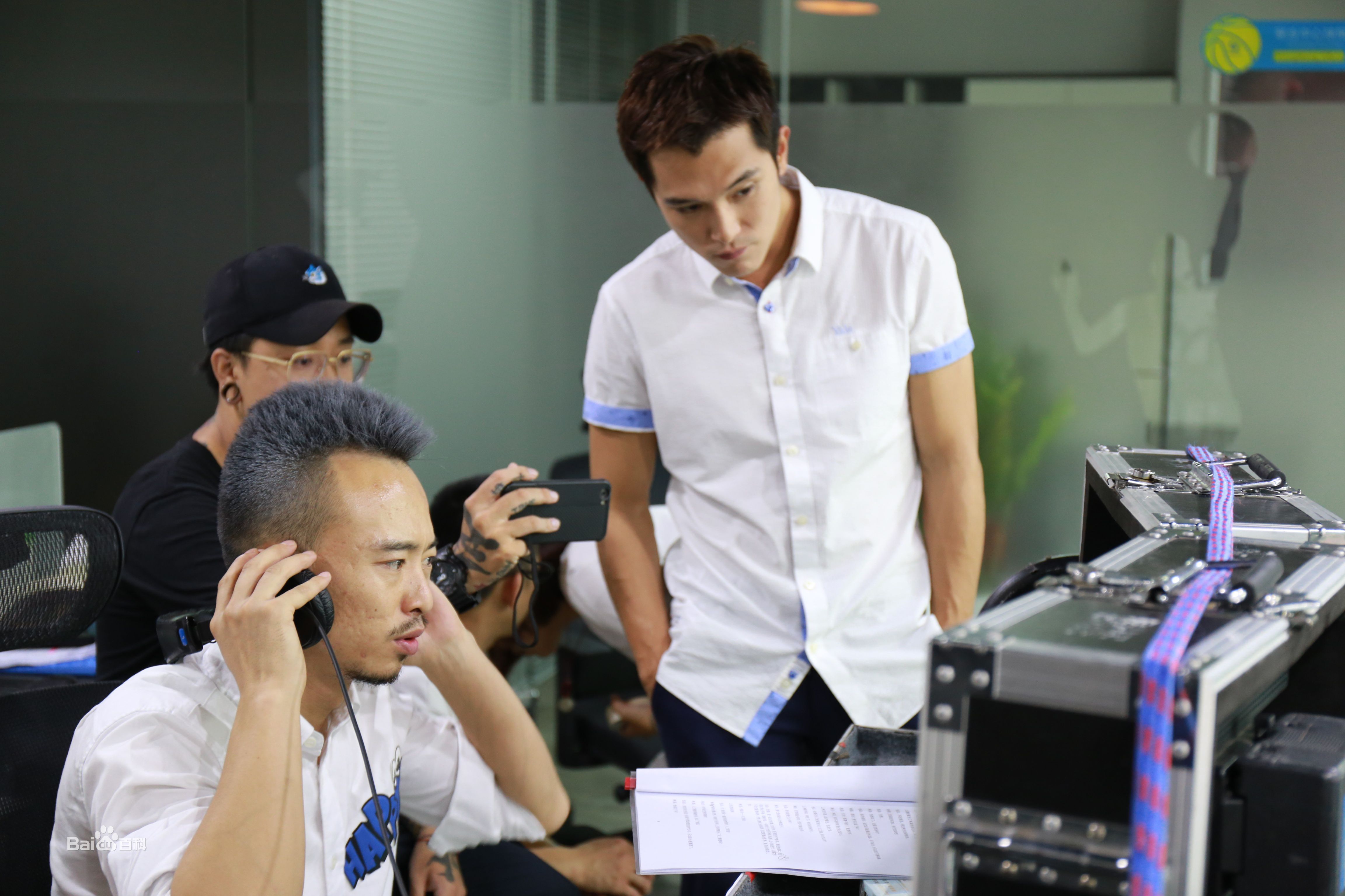 最优质冯子华在执导电影《天才失败者》中的