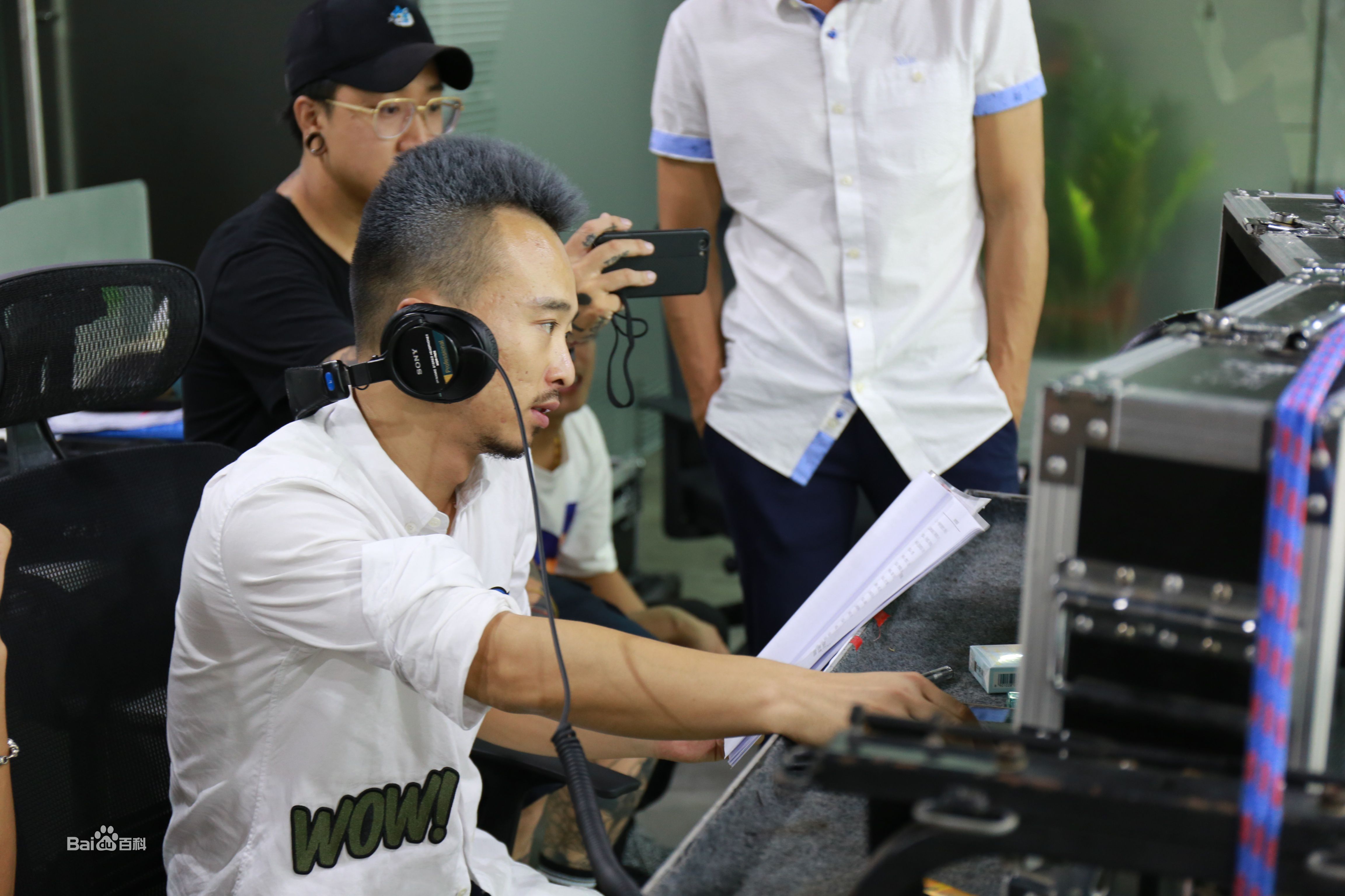 最优质冯子华在执导电影《天才失败者》中的