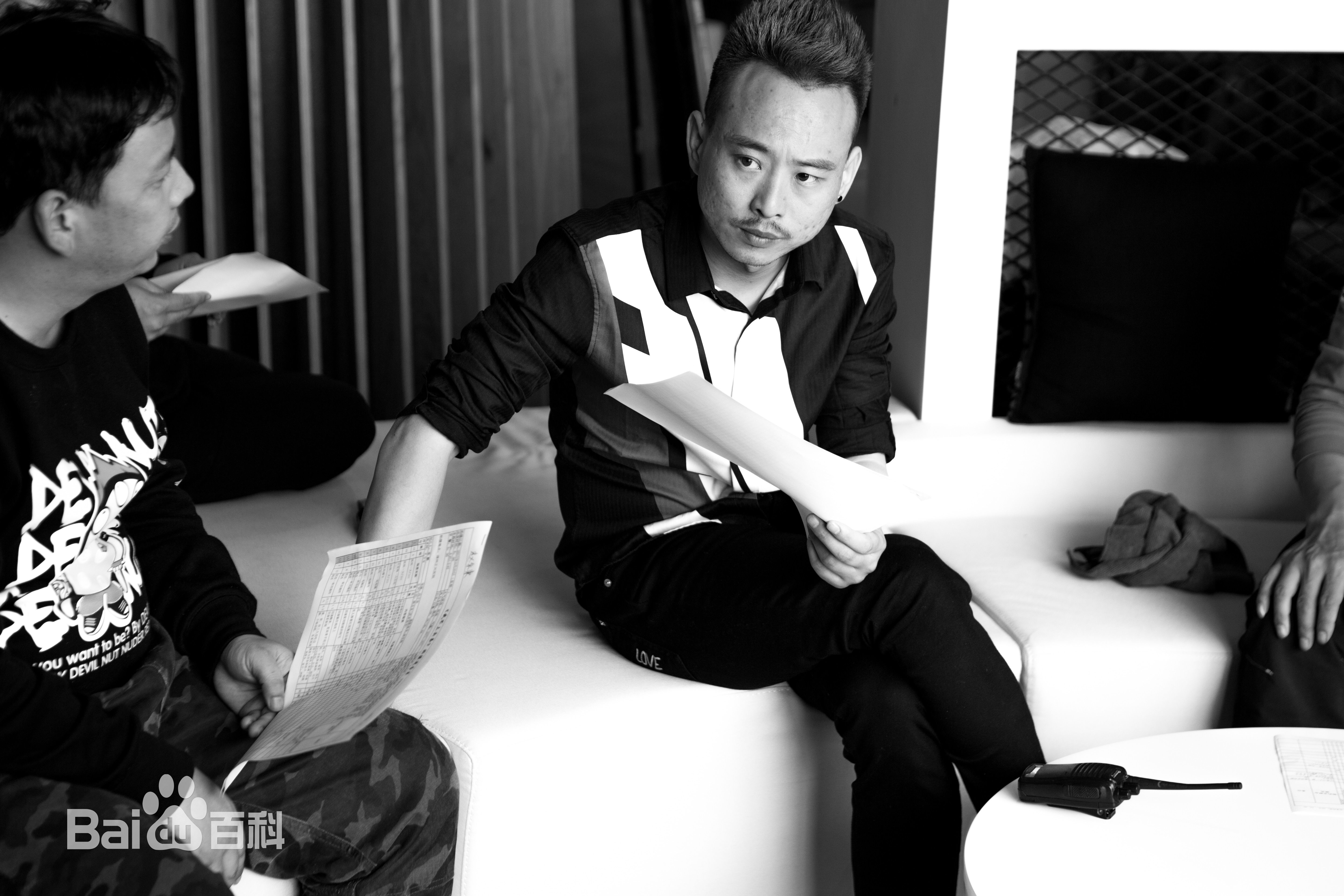 最优质冯子华在《我不上头条》工作照中的相册