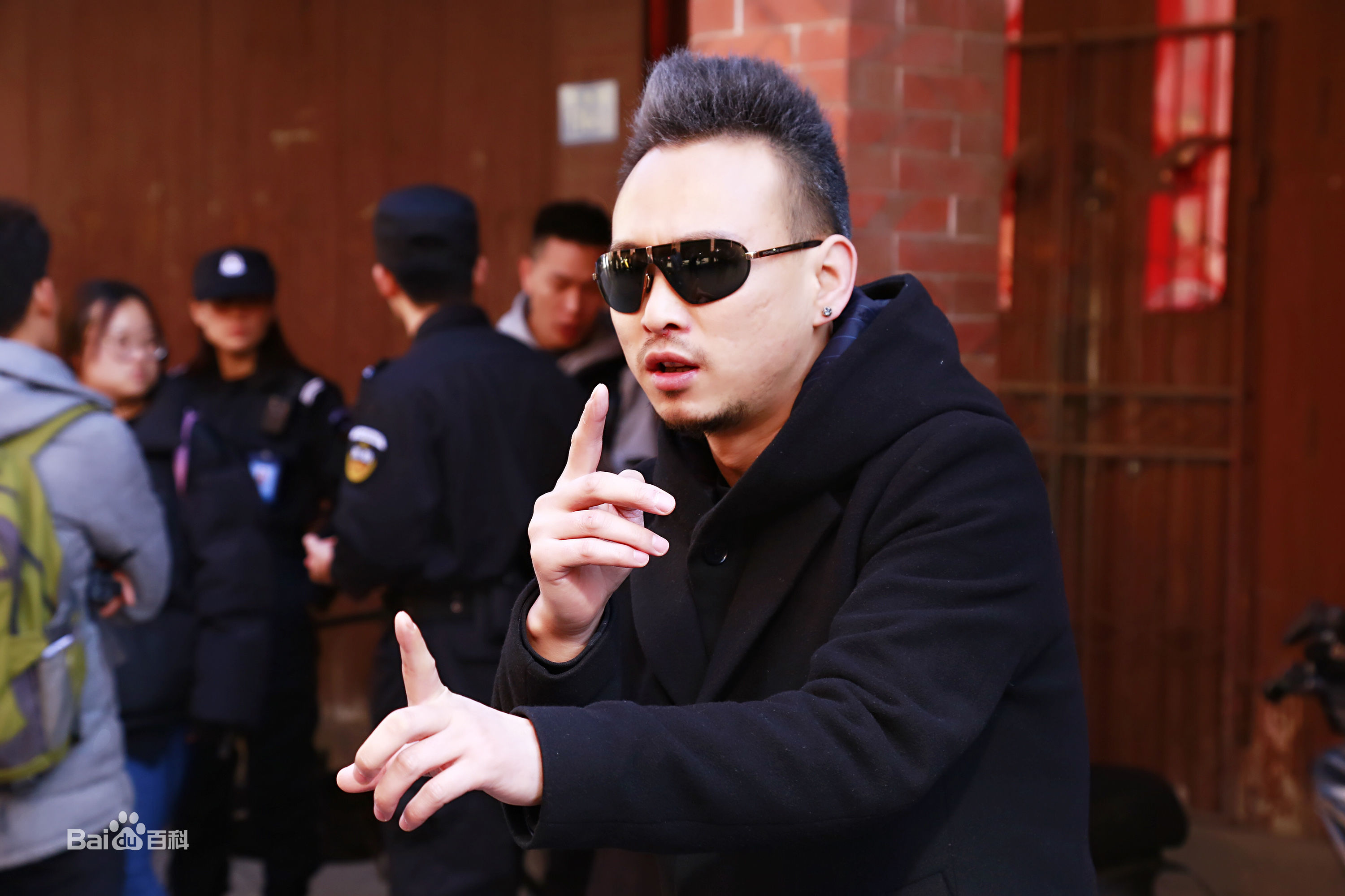 冯子华导演工作照图片图集