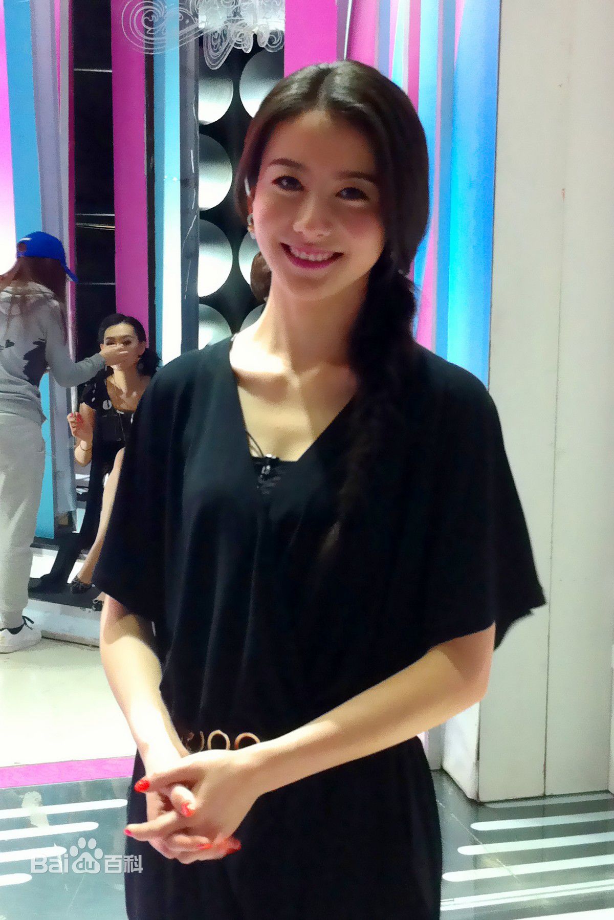 赵志瑶生活照性感图片图集