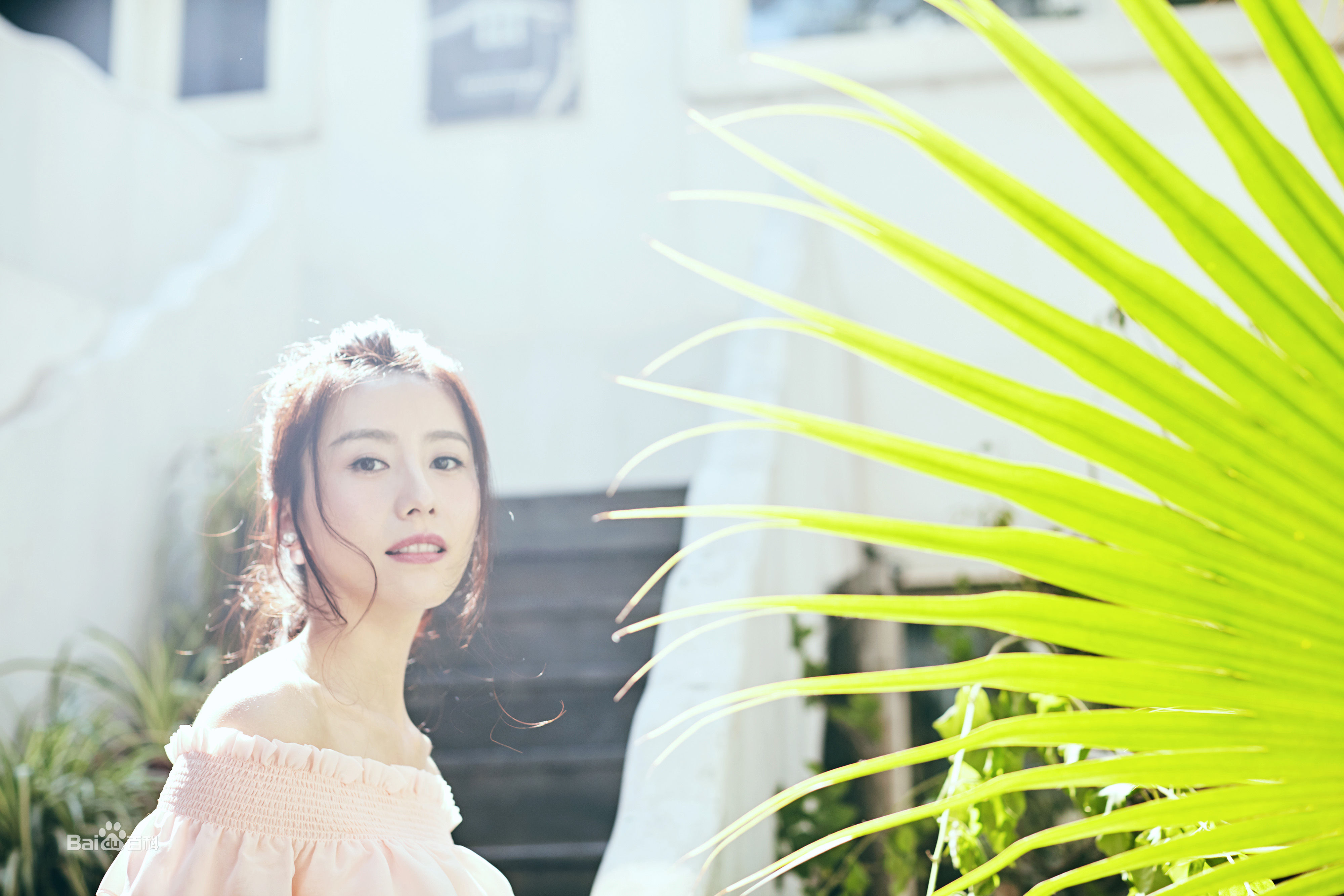 赵志瑶精彩街拍性感图片壁纸