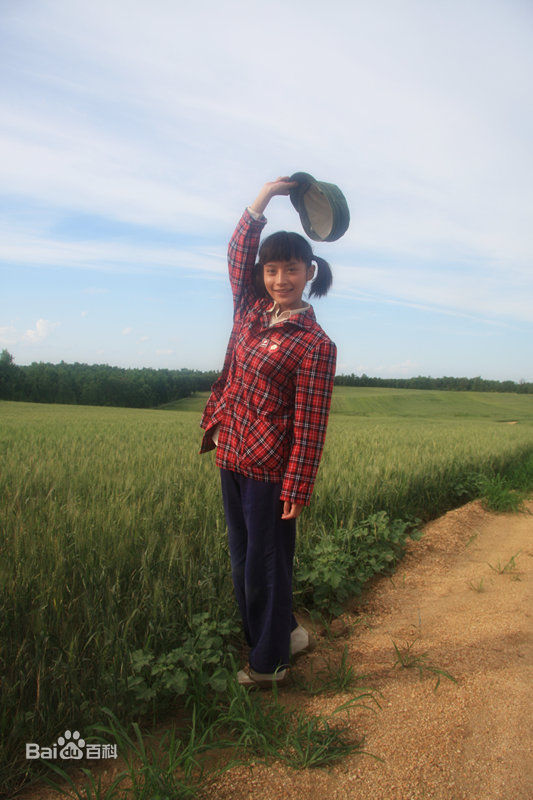 瑛子(Ruth)电视剧知青前后照片