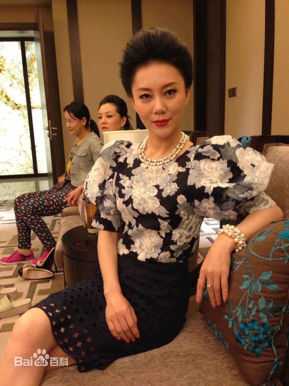 胡彩虹新照图片图册