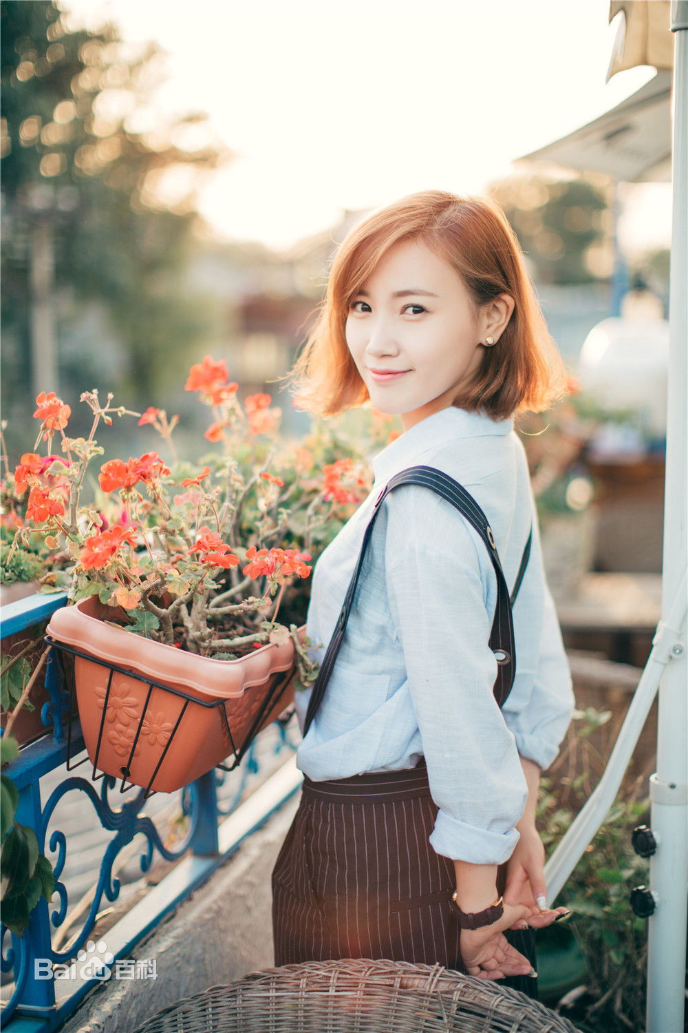 丁绮照片性感图片图集