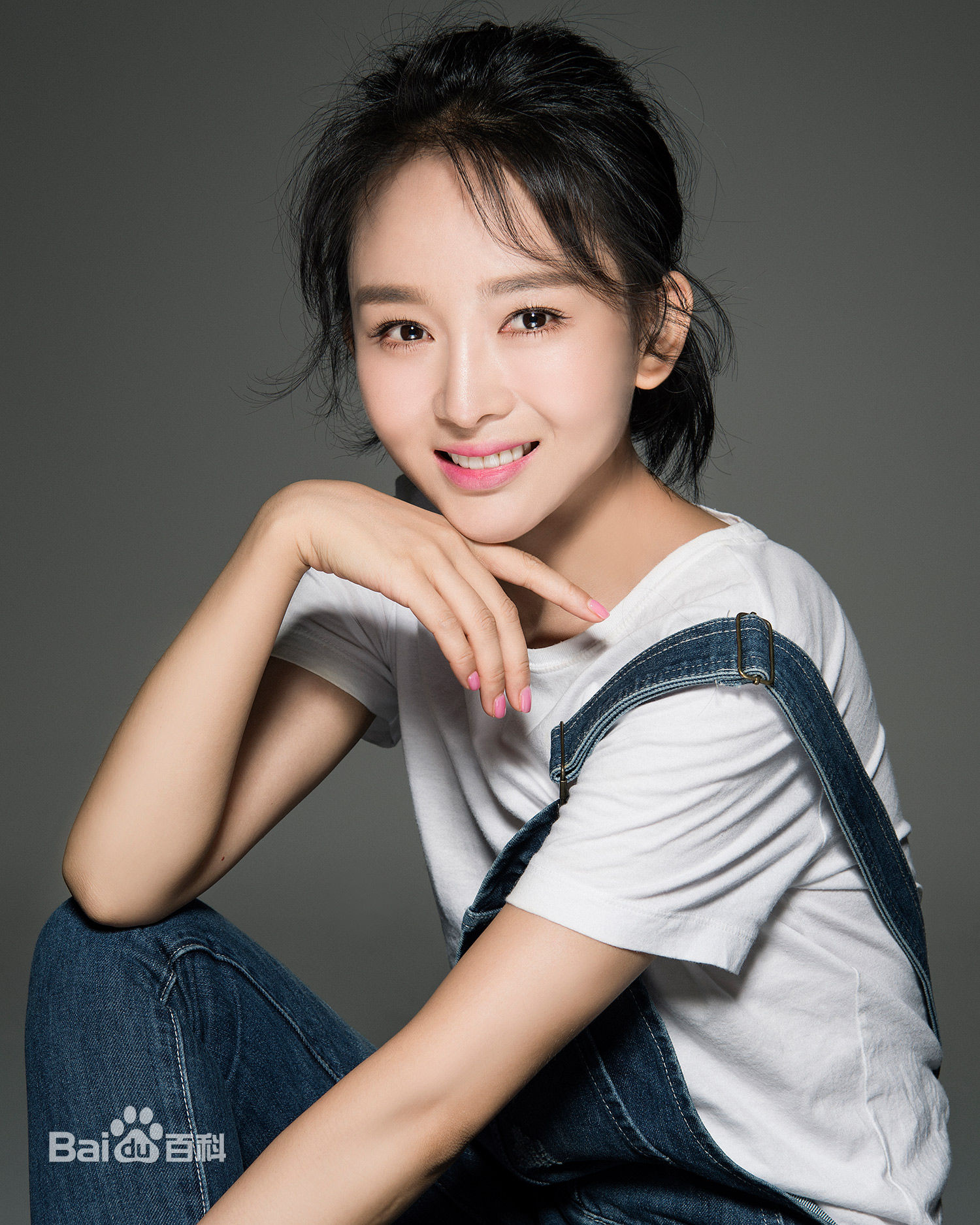 夏一瑶俏皮可爱图册