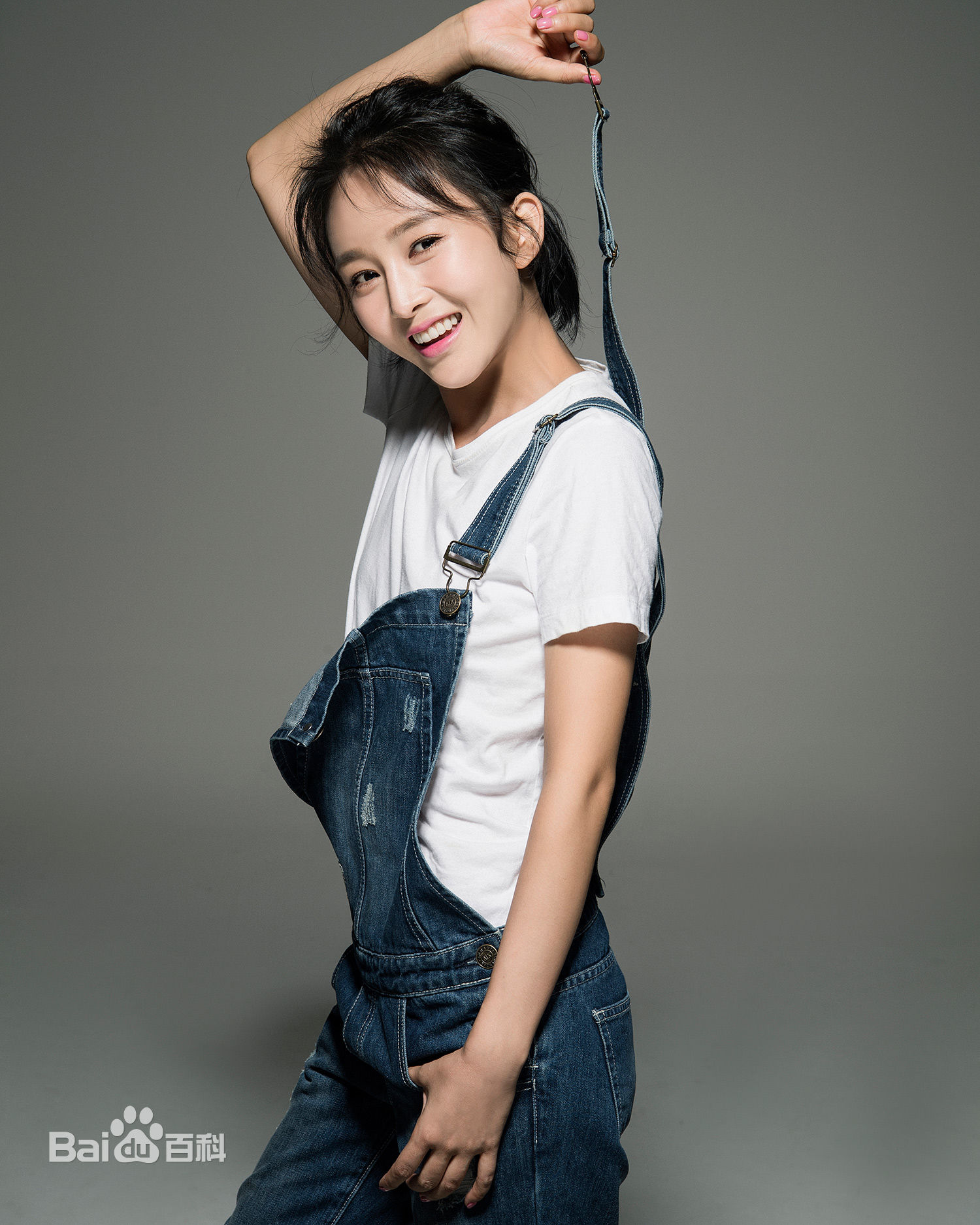 夏一瑶俏皮可爱图册