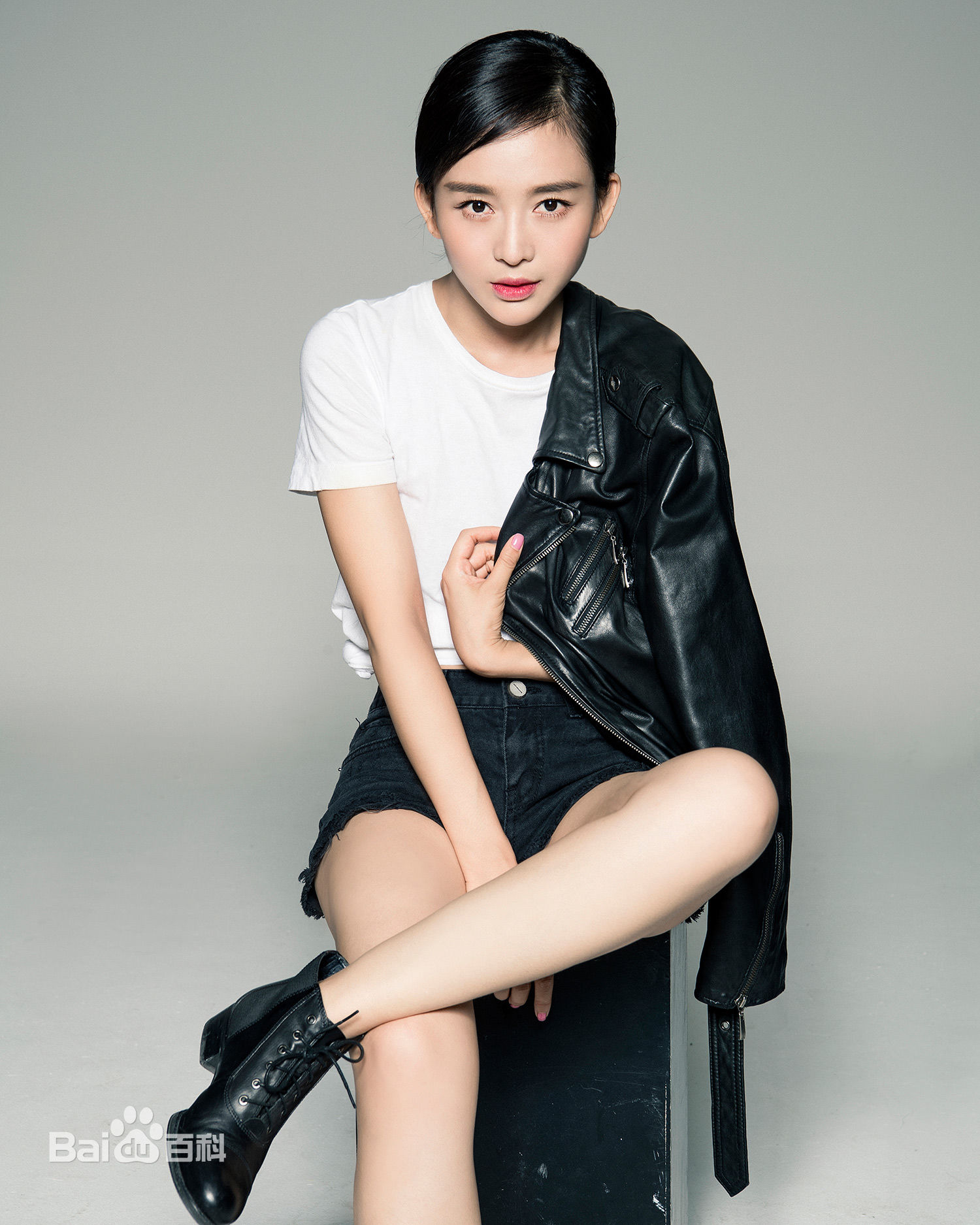 夏一瑶知性大方图片图集