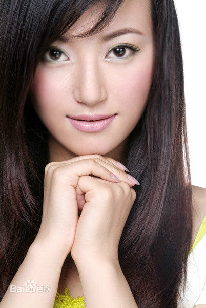 最优质袁满在个人单曲MV《哭不出》-中的相册