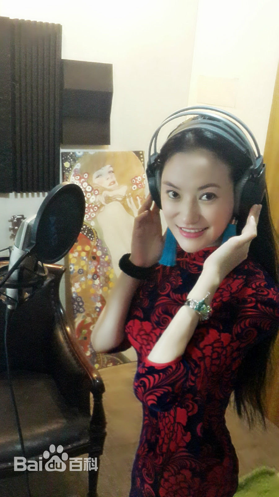 袁满第54届“国际小姐”大赛评委前后照片