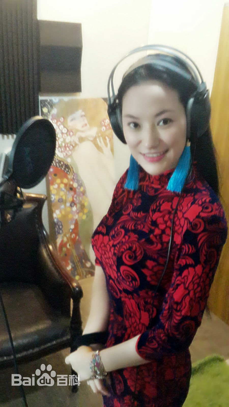 袁满第54届“国际小姐”大赛评委前后照片