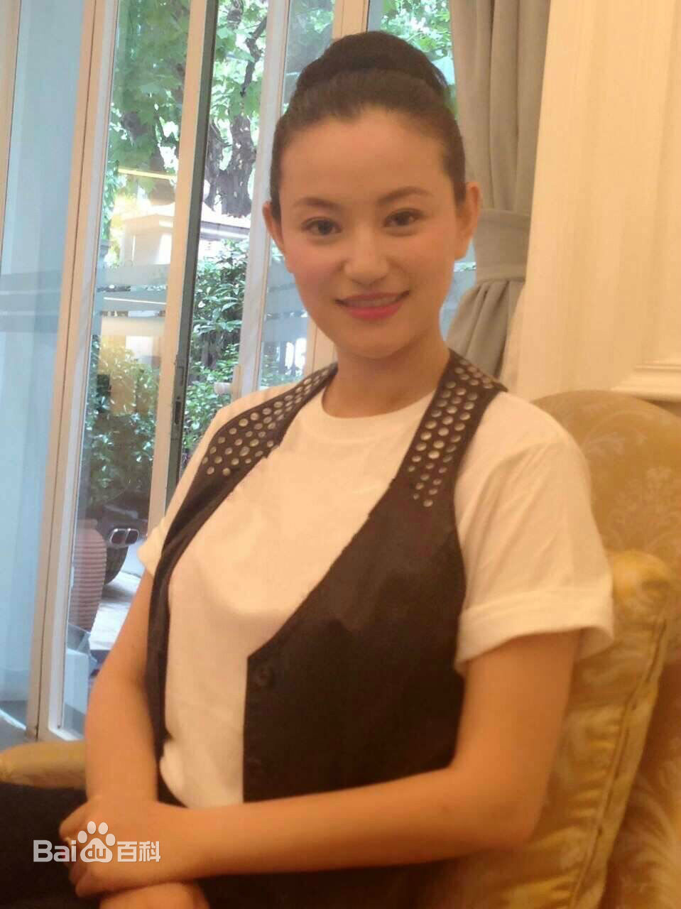 袁满第54届“国际小姐”大赛评委前后照片