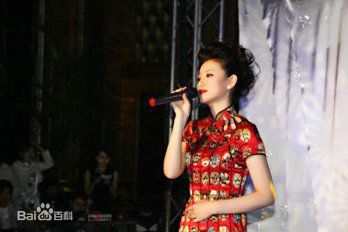 袁满奔驰活动嘉宾演唱-壁纸壁纸