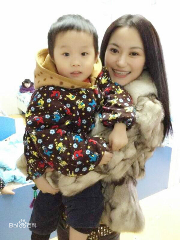 最优质袁满素颜照