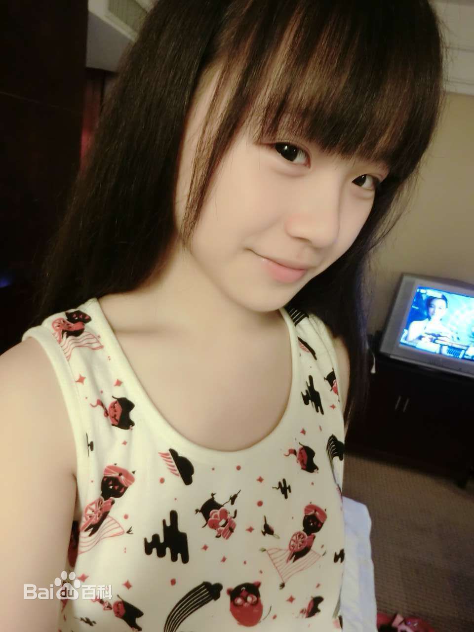 徐黄丽(Lily)近照（来源微博）图册