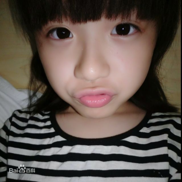 徐黄丽(Lily)近照（来源微博）图册