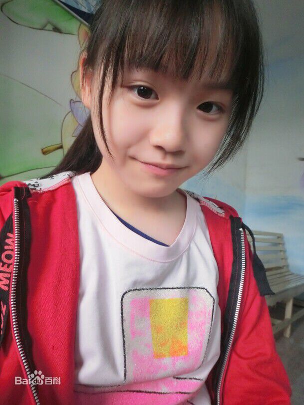 徐黄丽(Lily)近照（来源微博）图册