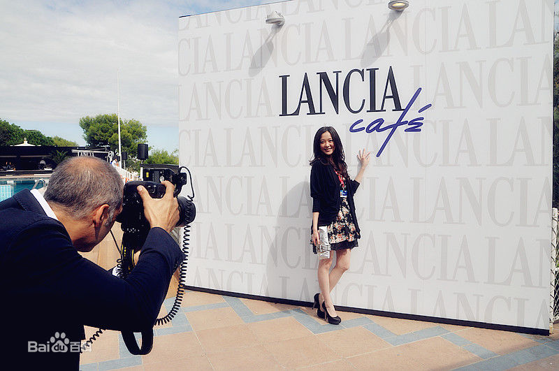 赵圆圆(Yuanyuan Zhao)出席活动生活照