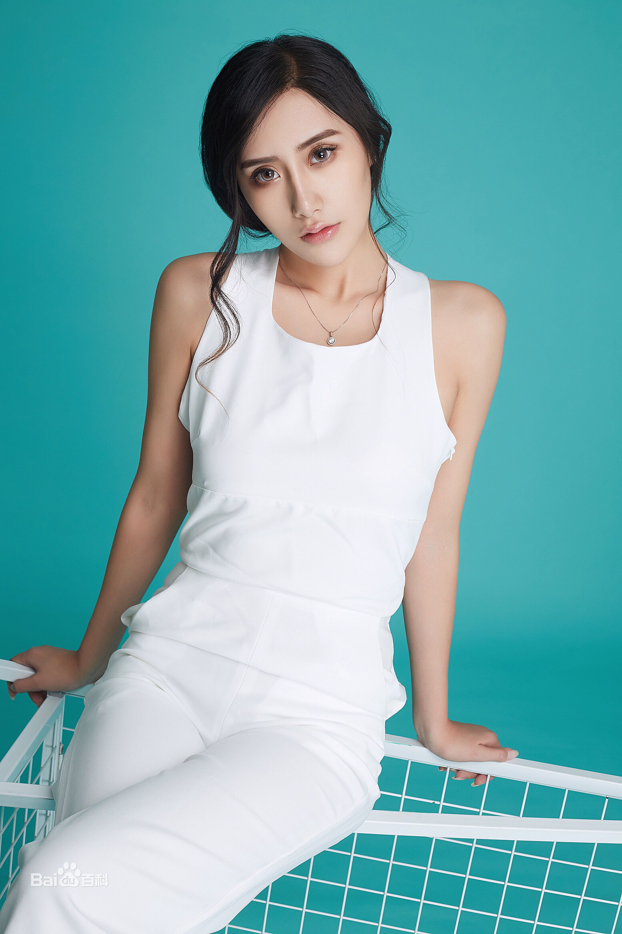 吴晴(Kate)最全【时尚造型杂志】壁纸