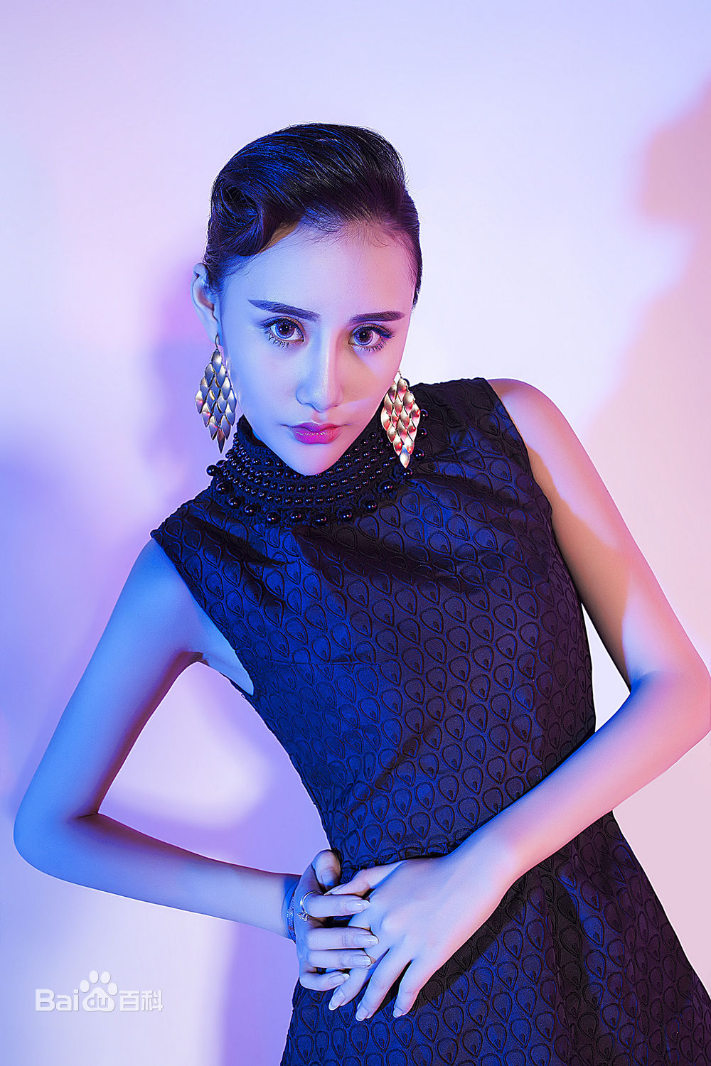 吴晴(Kate)最新【复古】壁纸