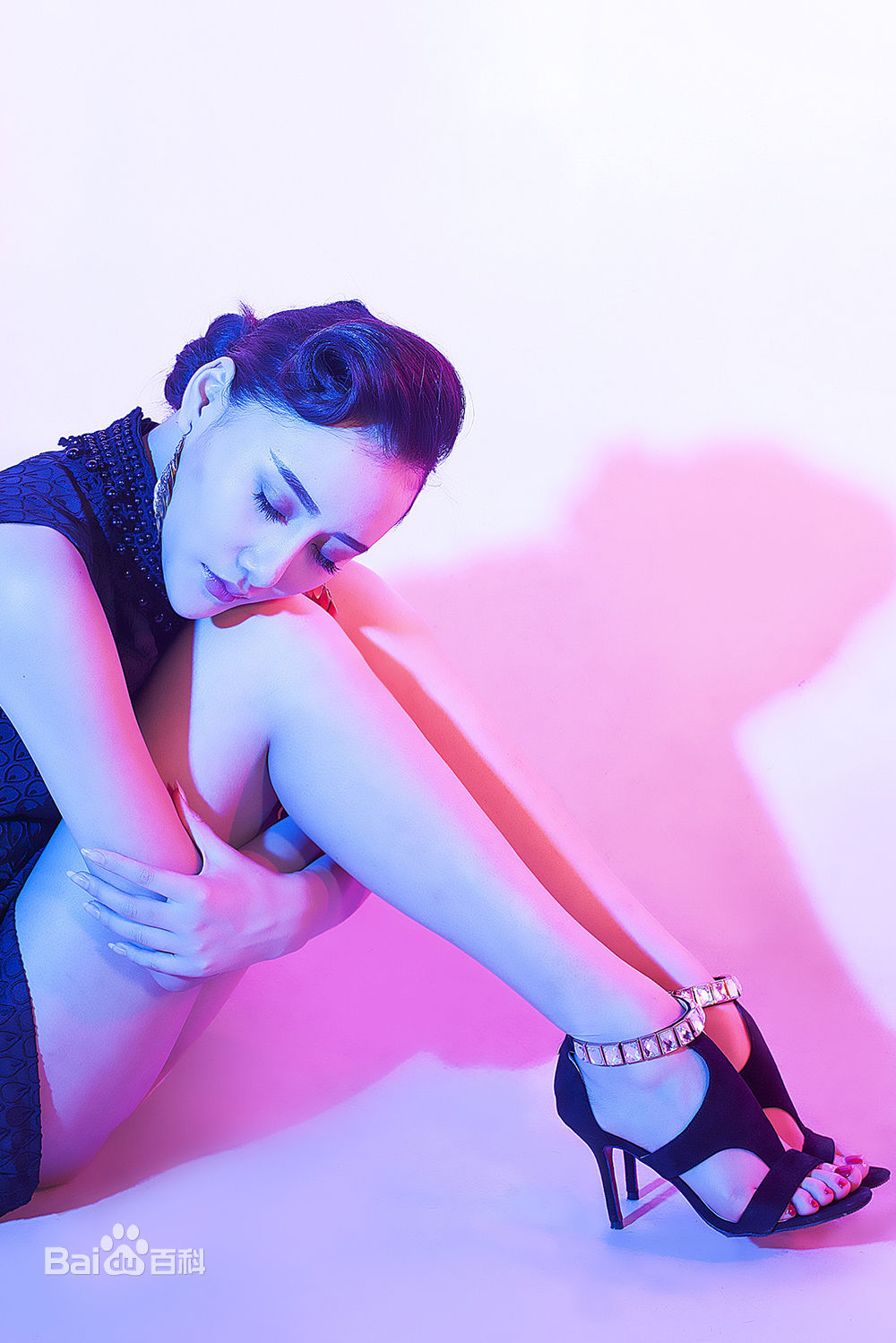 吴晴(Kate)最新【复古】壁纸