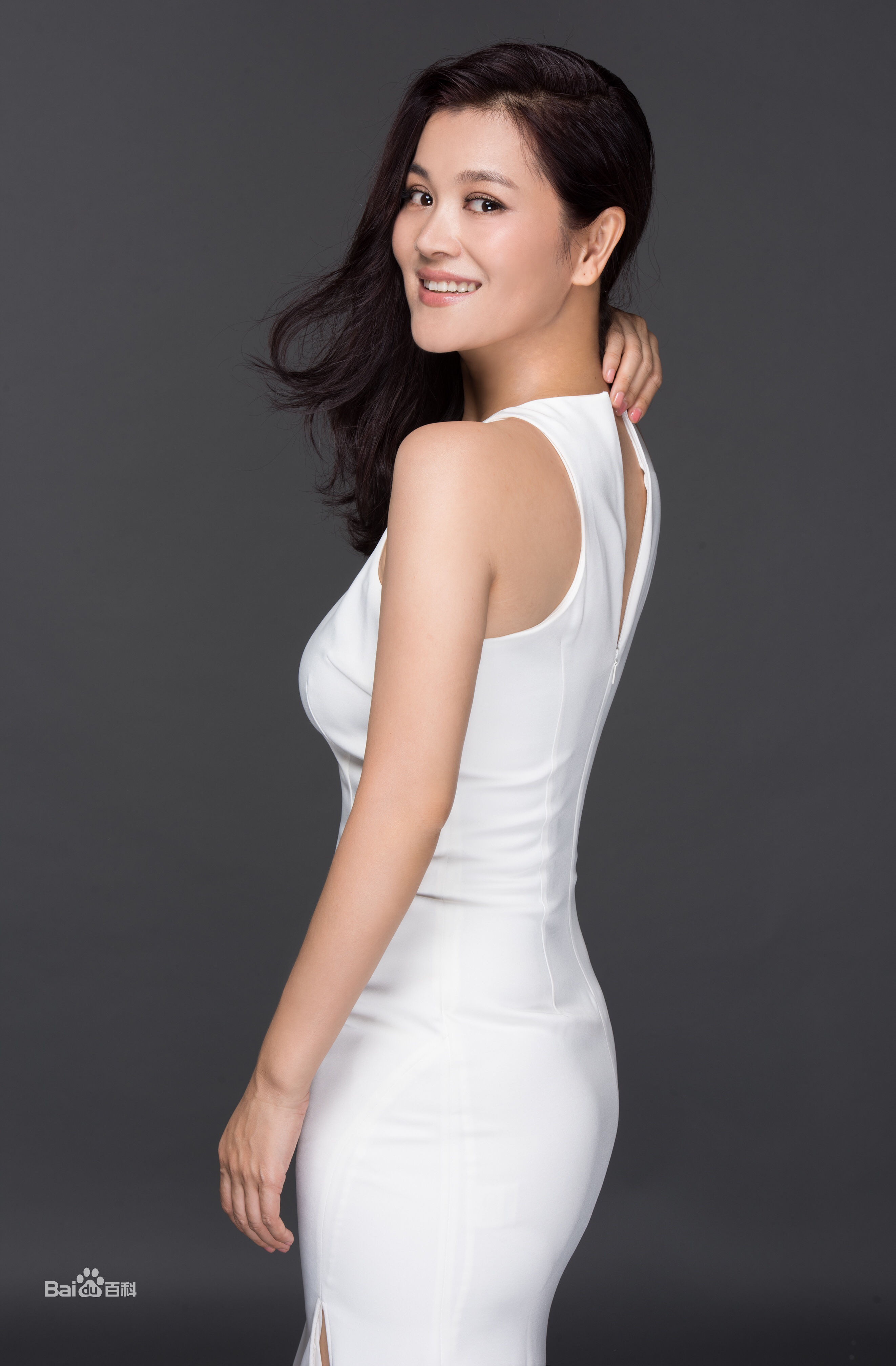 孟霞沂蒙山酒代言壁纸壁纸