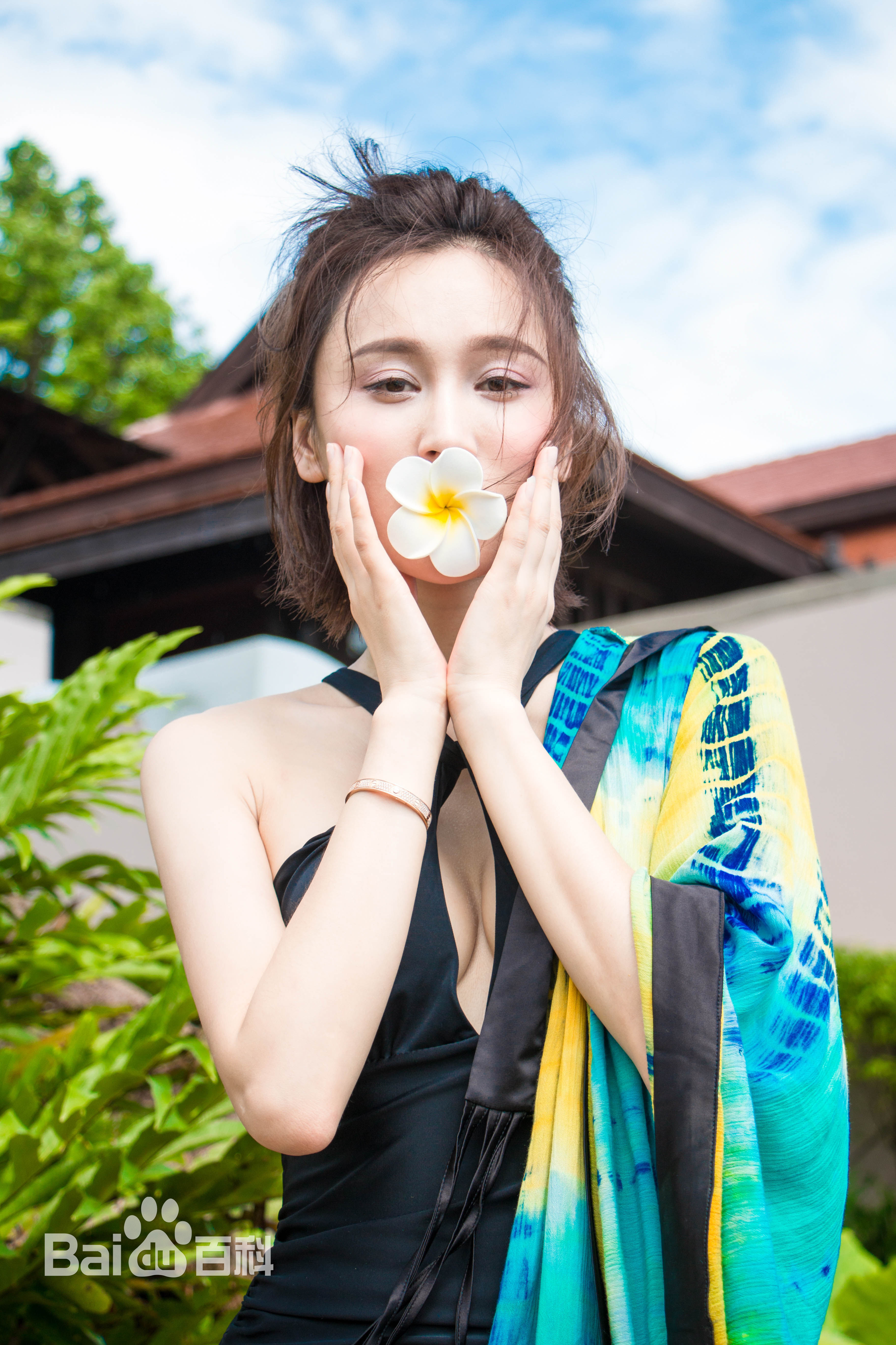 王艺嘉(Cherry)的生活照素颜照壁纸