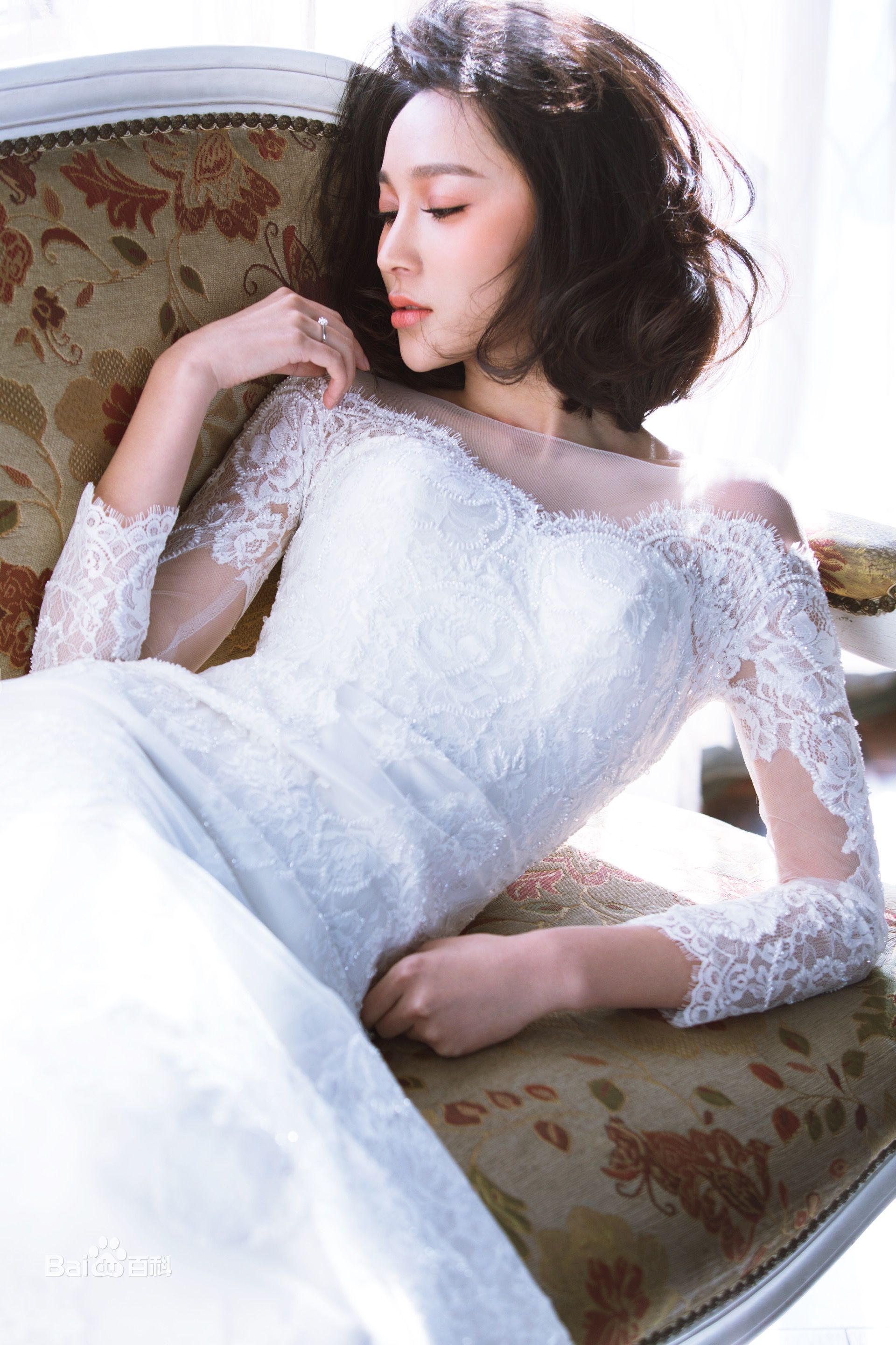 高清王艺嘉(Cherry)【时尚新娘】图集