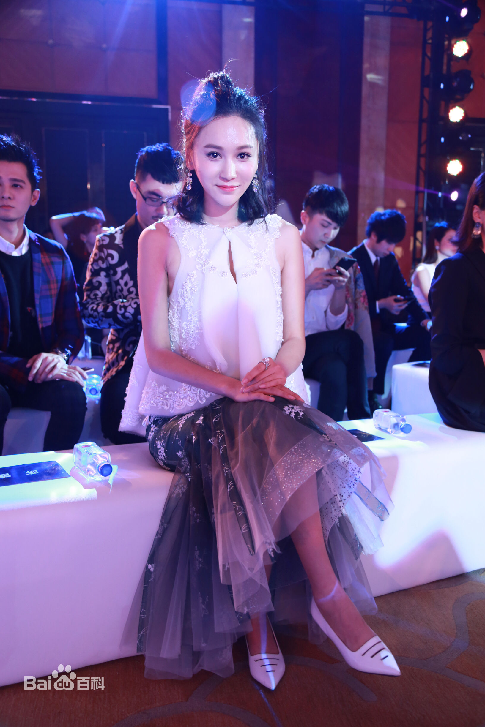 王艺嘉(Cherry)【瑞丽】素颜照相册